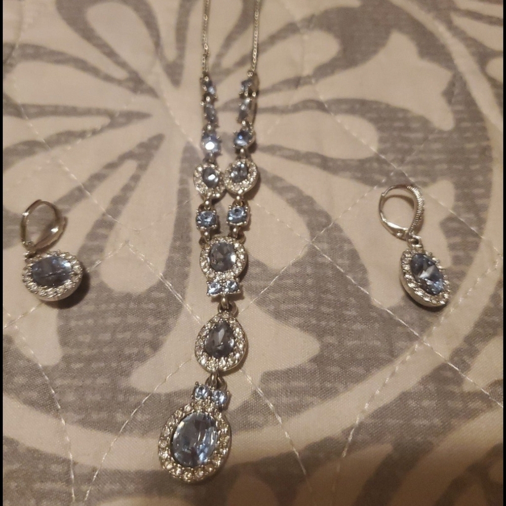Dazzling Silver Necklace with Blue Accents